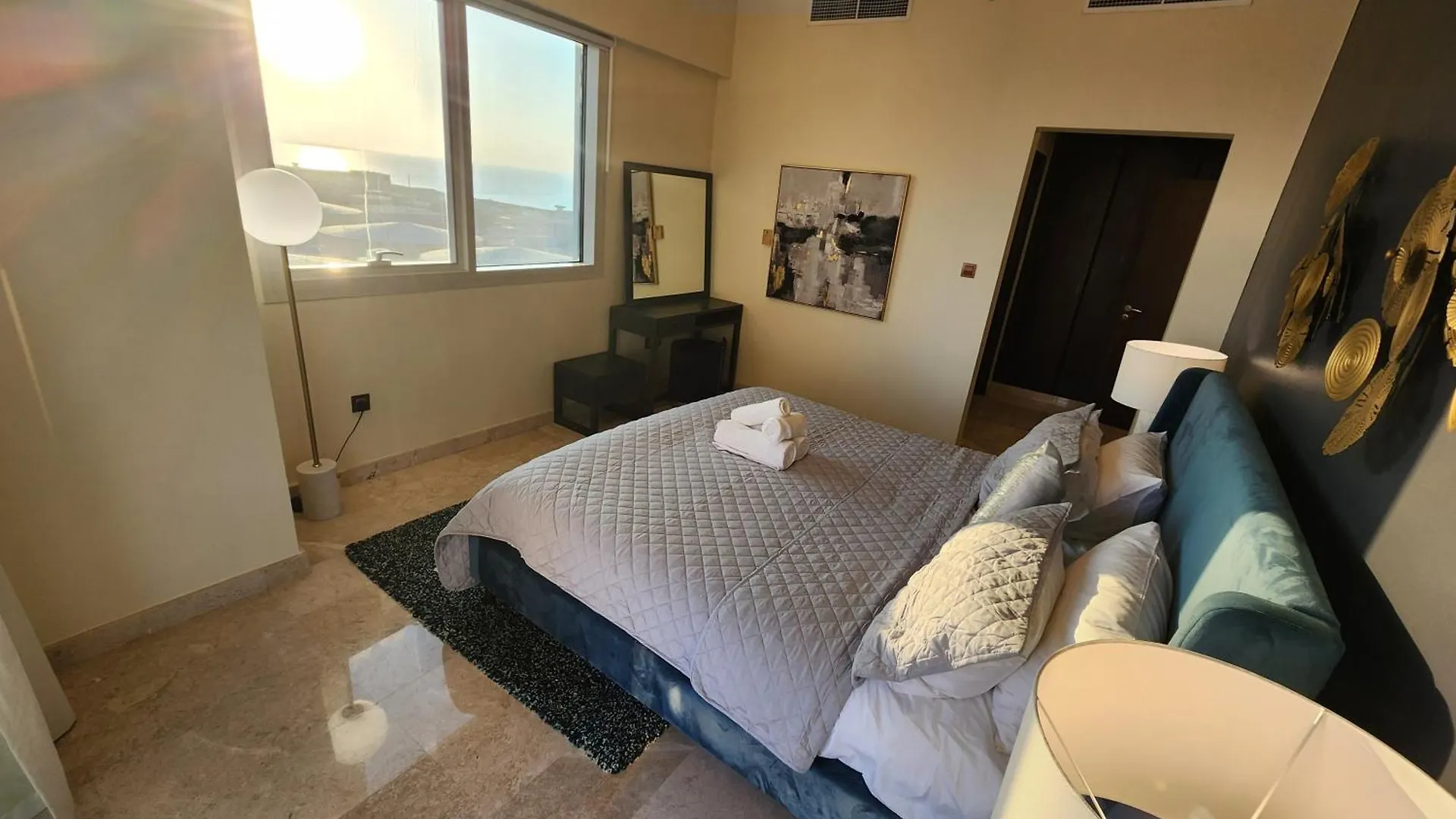 Modern Spacious 3-Bedroom Plus Maid'S Apartment With Marina Views Dubai