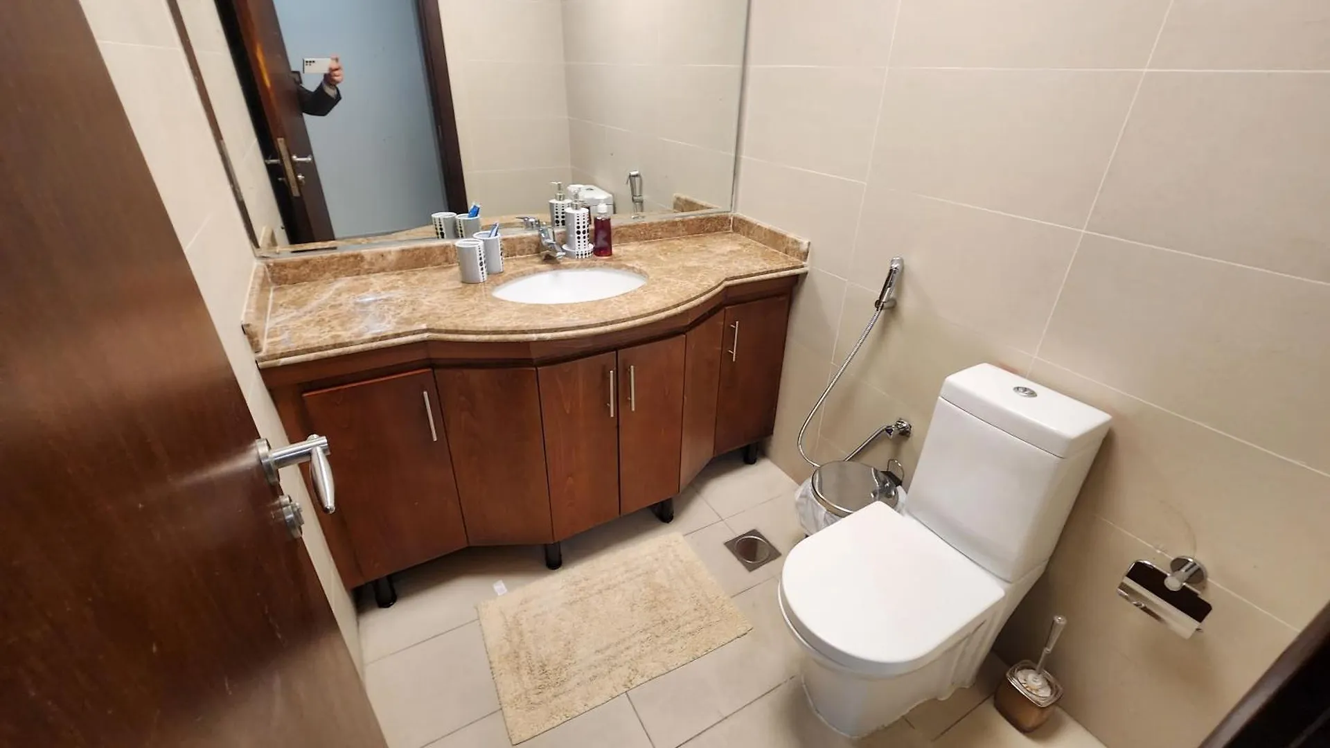Modern Spacious 3-Bedroom Plus Maid'S Apartment With Marina Views Dubai